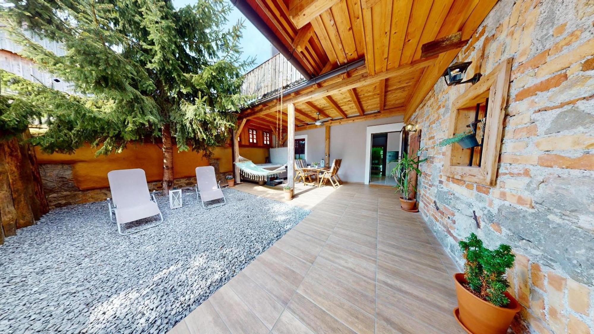 Resort Hisa Ida - Apartments With Hot Tub And Sauna Ivancna Gorica Exterior photo
