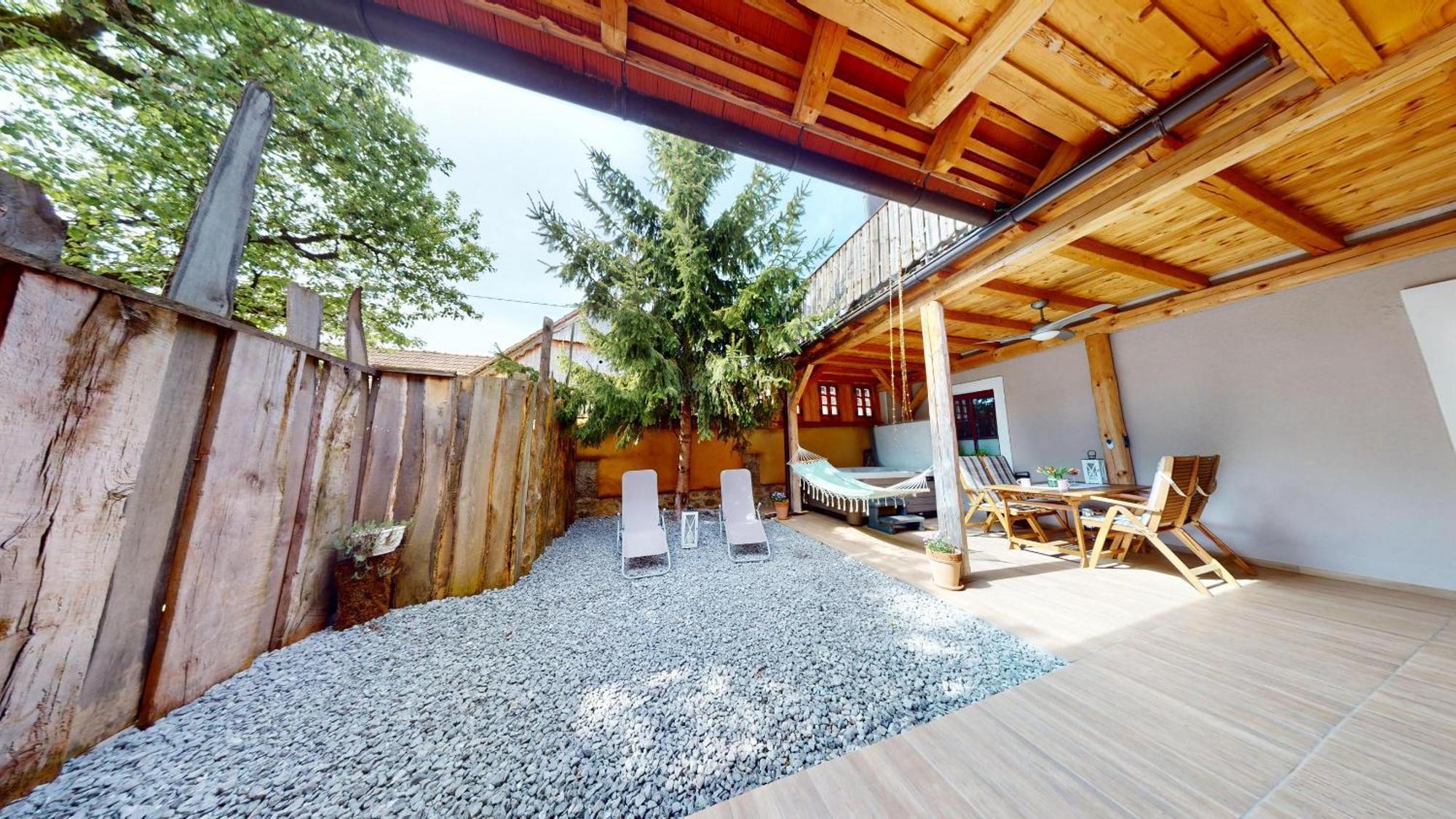 Resort Hisa Ida - Apartments With Hot Tub And Sauna Ivancna Gorica Room photo